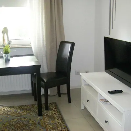 Uni Apartament *