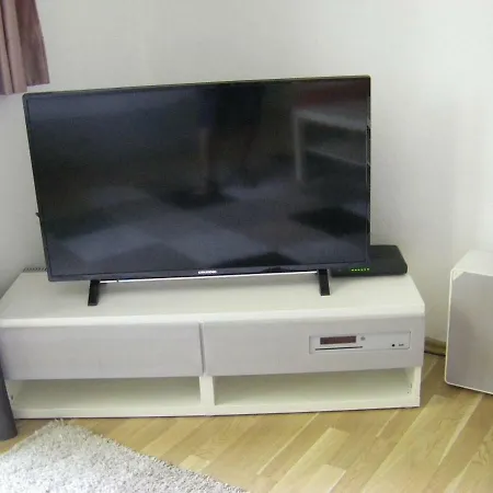 Uni Apartament